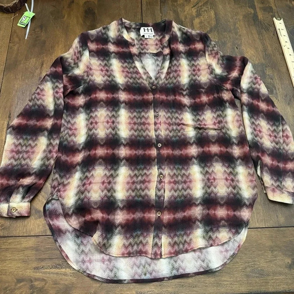 Haute Hippie 100% silk tribal print blouse. Size small. - Picture 10 of 11